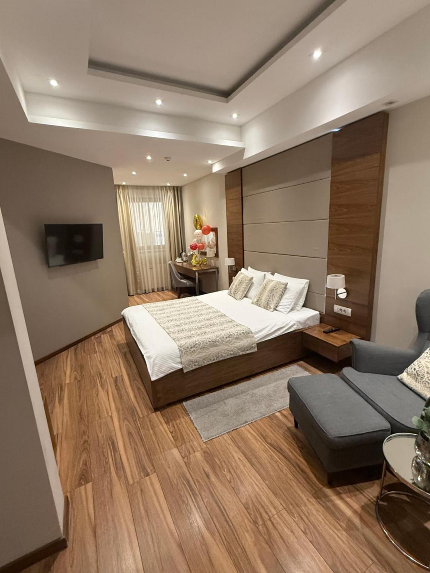 Nv Luxury Suites & Spa Belgrade Exterior photo